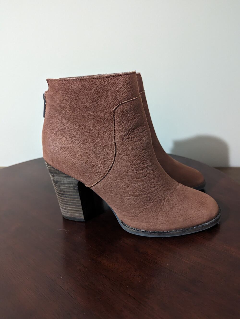 Lucky Brand Brown Leather Back Zip Booties Size 9.5 Boots